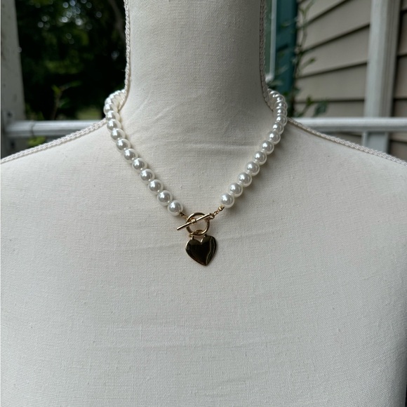 HEART  MIKE GOLD STATEMENT NECKLACE - Picture 4 of 6